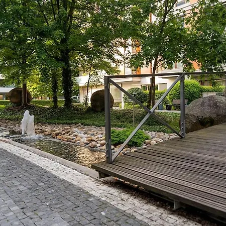 Cosy With Garage Parking Διαμέρισμα *